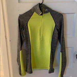 Under Armour Pullover - Size Small